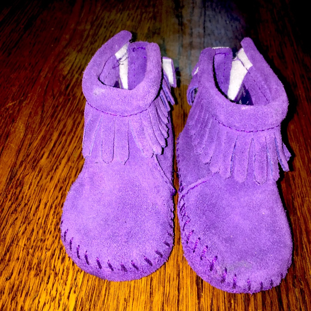 Minnetonka baby shoes, size 1. NWT